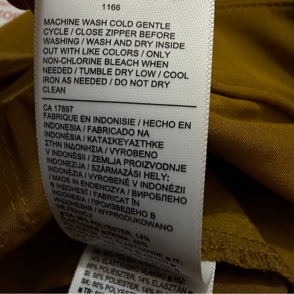 Athleta Vienna Cargo Pants Size 18 - Picture 9 of 10